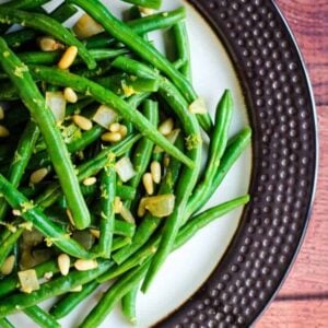 vegan green beans on plate