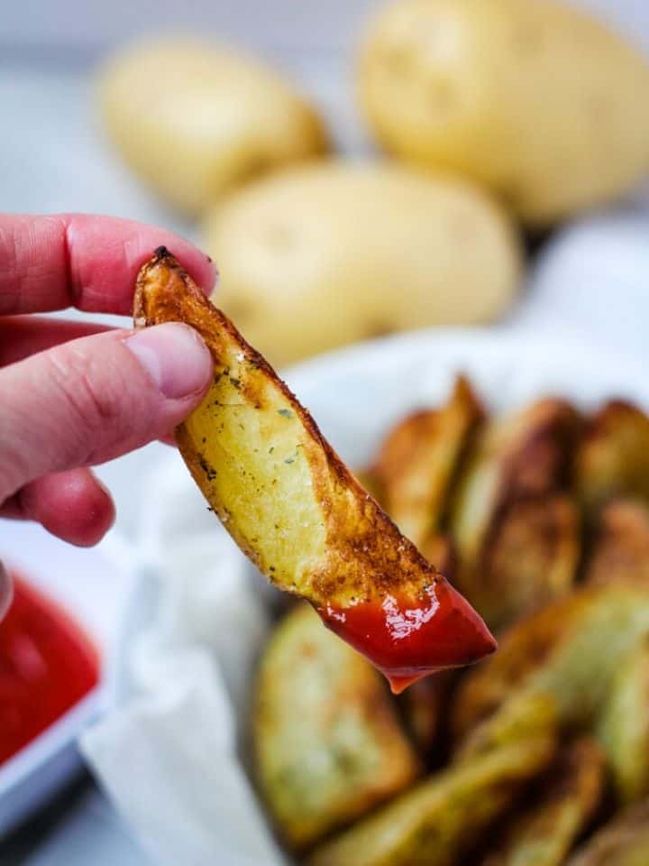 air fryer potato wedge with ketchup