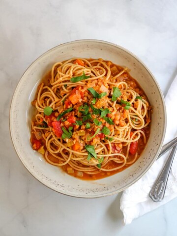 lentil ragu and spaghetti
