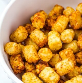 air fryer tater tots in serving bowl