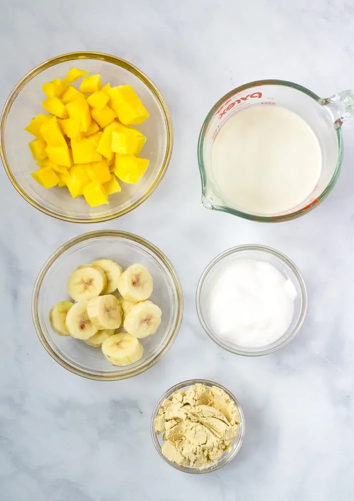 mango banana smoothie ingredients

