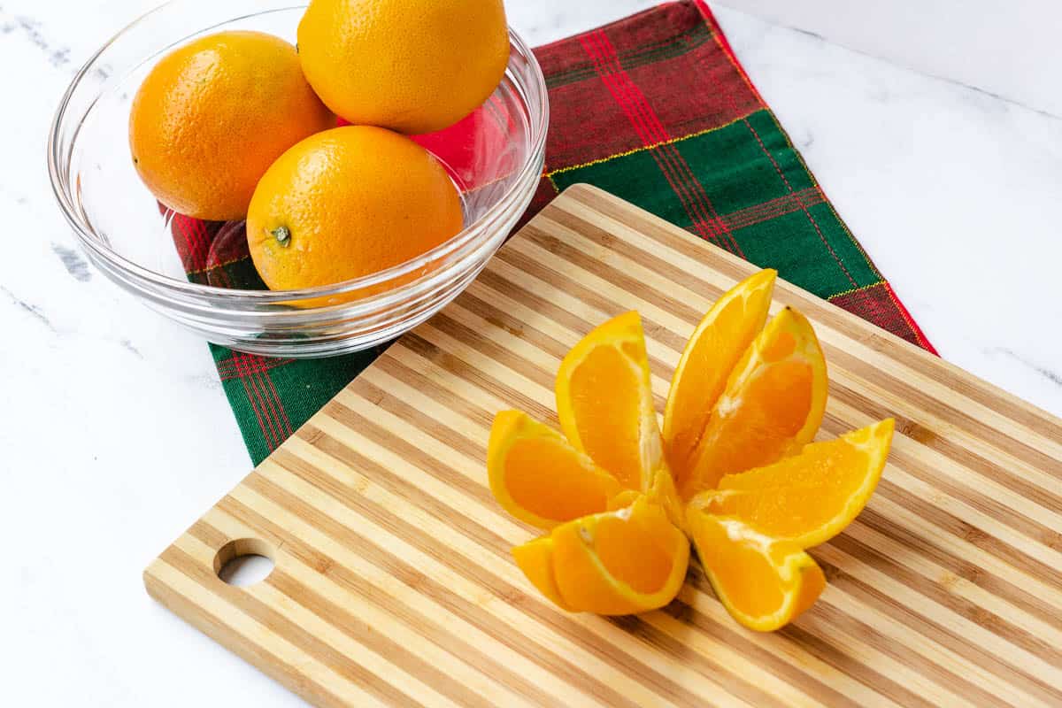 Oranges sliced into 8 pieces.
