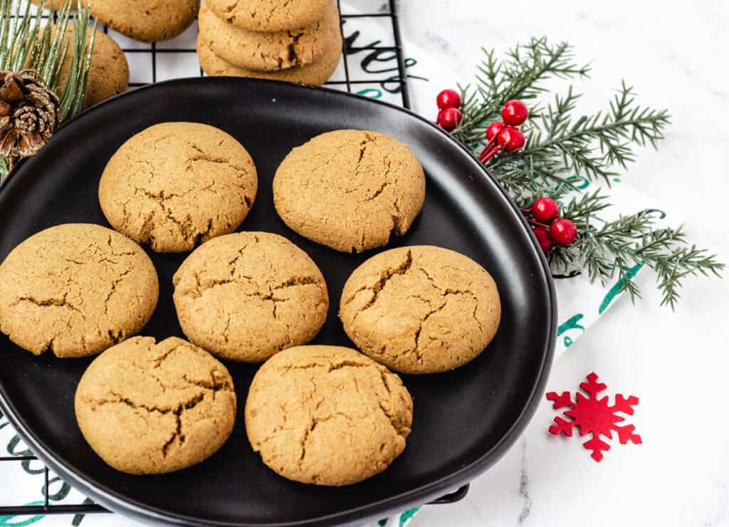 vegan ginger cookies on black plate