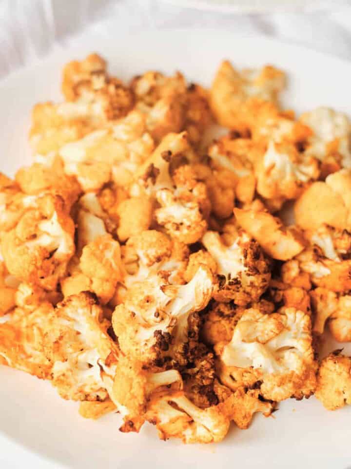 Vegan Cauliflower Curry with Chickpeas - Keeping the Peas