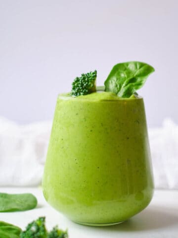 cropped-broccoli-smoothie-11.jpg