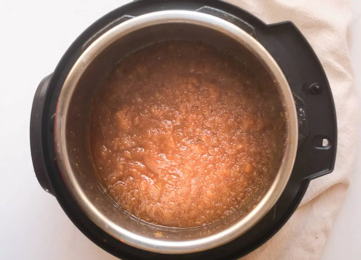 Pureed apple butter in the instant pot.

