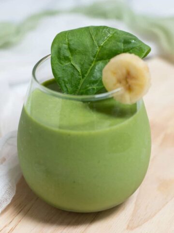 cropped-banana-spinach-smoothie-6.jpg