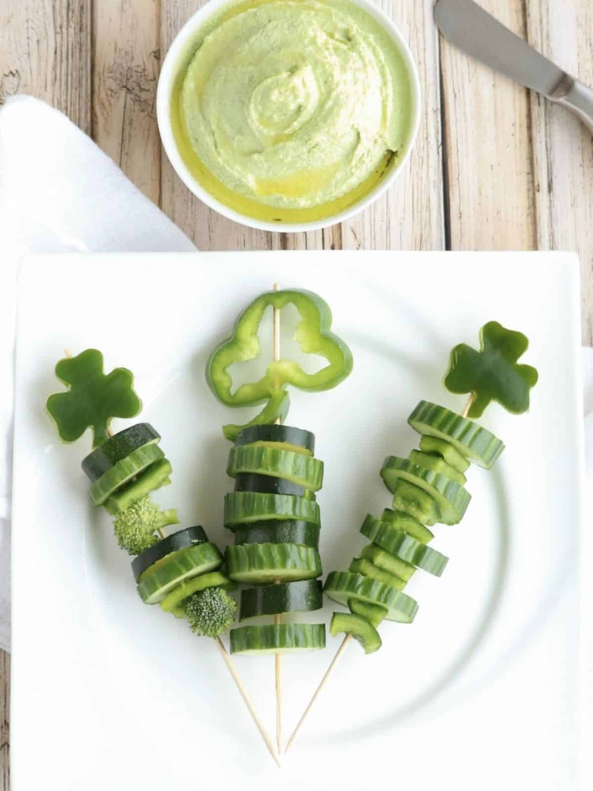 Green vegetable skewers.